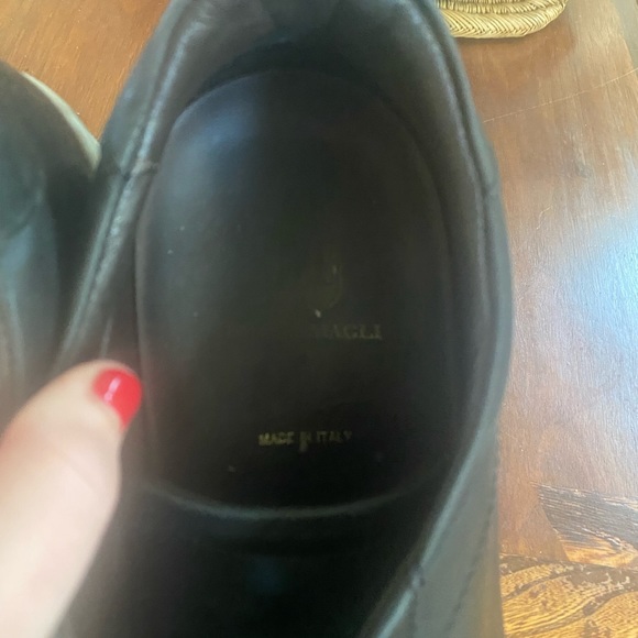 Bruno Magli sneakers - Picture 5 of 5